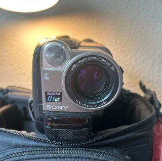 Videocámara Sony Handycam Hi8 CCD-TR713E PAL