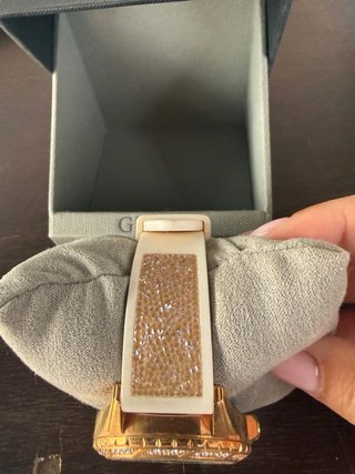 Reloj Guess Mujer Dorado y Blanco
