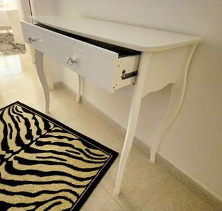 Consola Barroca Blanca con Cajón