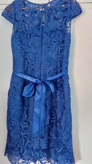 Vestido elegante azul encaje