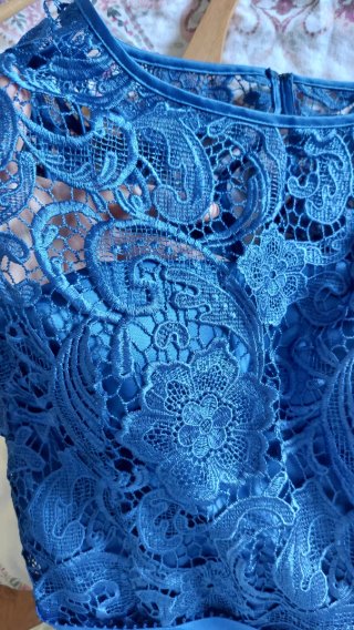 Vestido elegante azul encaje