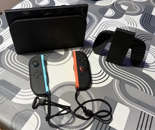 Nintendo Switch 2 con Joy-Cons
