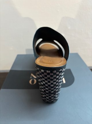 Sandalias cuña mujer negras y plateadas T.39