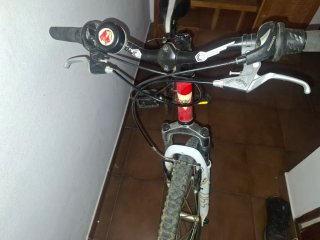 Bicicleta de montaña roja Condor 540
