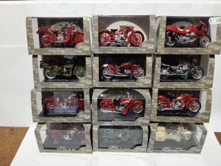 Motos a escala Starline