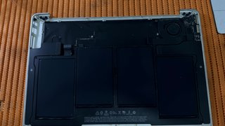 Carcasa inferior Macbook Pro A1466 con teclado