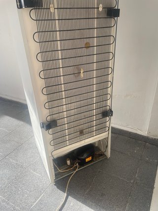 Congelatore verticale Indesit 175x60x60