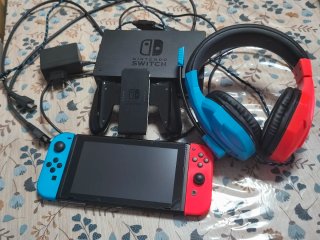 Nintendo Switch Blu e Rosso
