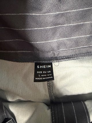Pantalones de traje grises con raya diplomática
