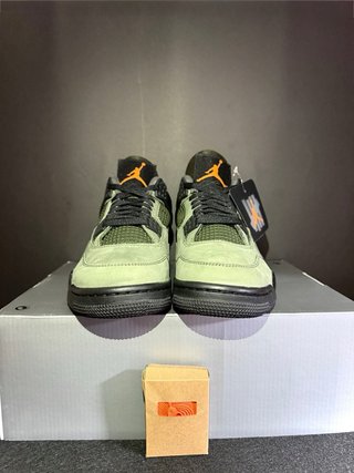 Nike Air Jordan 4 Retro Undefeated