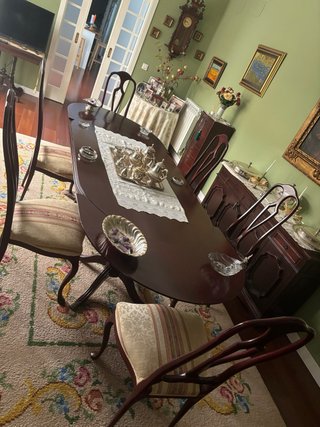 Mesa de comedor de madera buena y 6 sillas