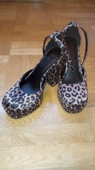 Zapatos tacón plataforma leopardo Talla 37