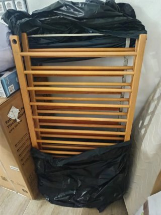 Cuna de bebé de madera plegable