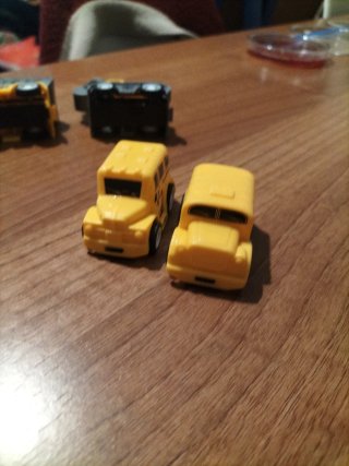 Mini camiones de juguete