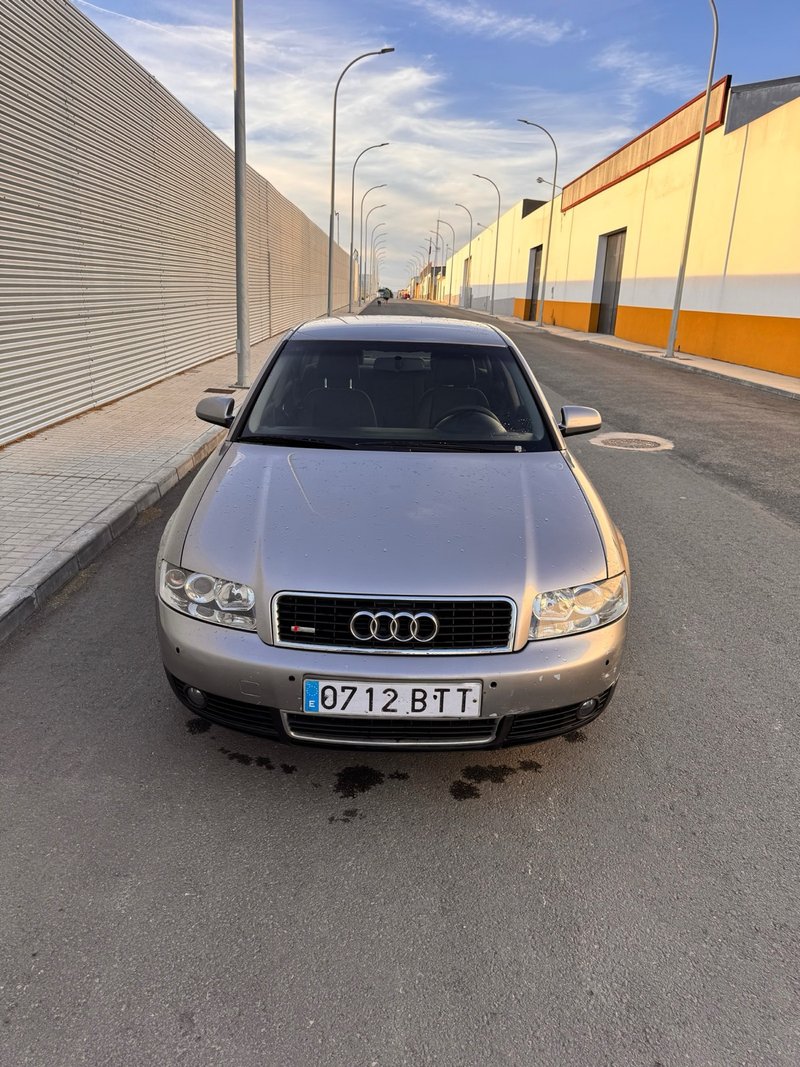 Audi A4 2002 - foto 1