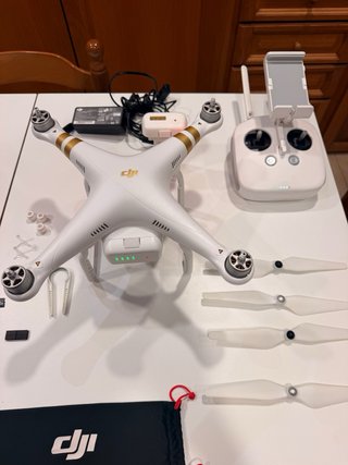 DJI Phantom 3 4K + 2 baterías + mochila