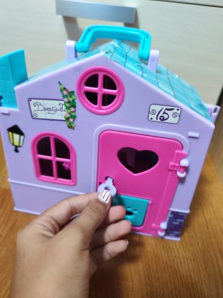 Casita maletin + llave + muñeca, ambos Barriguitas