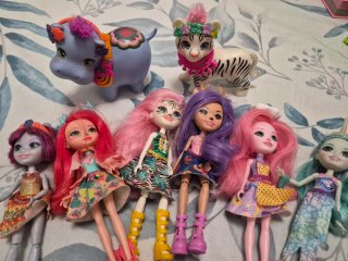 Casa Enchantimals con 6 muñecas y animales
