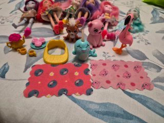 Casa Enchantimals con 6 muñecas y animales