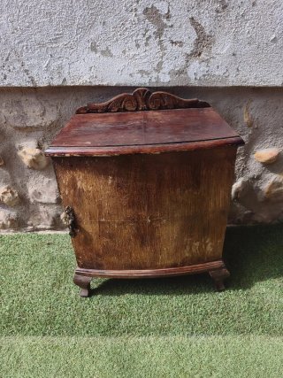 Mesilla antigua madera para restaurar