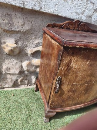 Mesilla antigua madera para restaurar