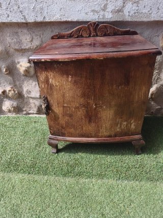Mesilla antigua madera para restaurar