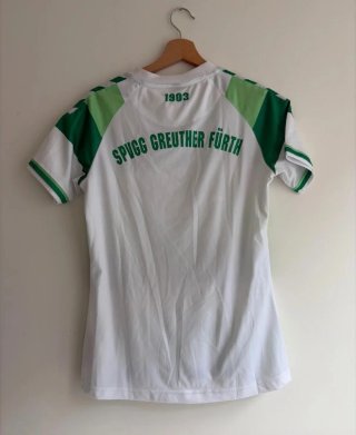 Camiseta Greuther Fürth talla M.