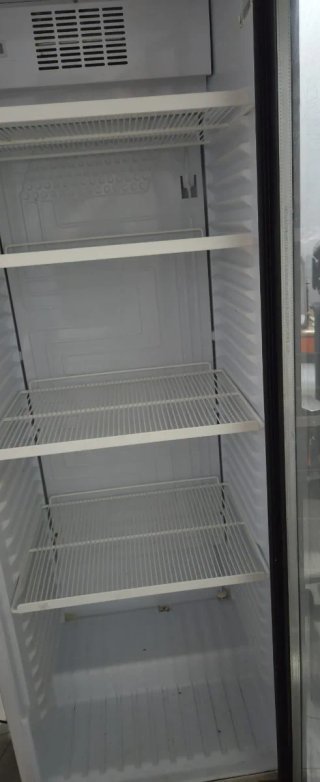 Refrigerador Exhibidor EUROFRED