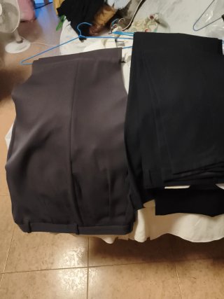 Pantalones grises y negros nuevos