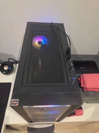 Torre Gaming AORUS RGB