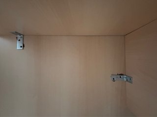 Escritorio de madera color beige