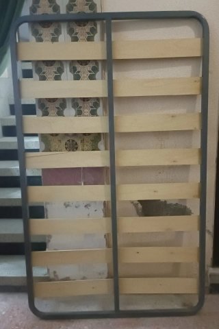 4 Sommier Pieghevoli con Strutture in Legno e Metallo e Piedini
