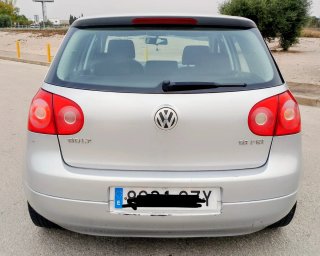Volkswagen Golf 2004