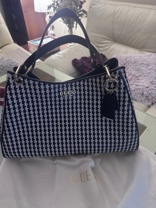 Bolso Guess Negro y Blanco