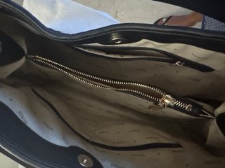 Bolso Guess Negro y Blanco
