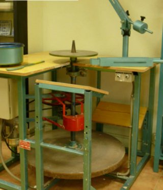Torno para cerámica y escayola