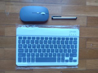 Teclado y Ratón Inalámbricos sin usar