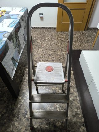 Escalera 3 peldaños aluminio