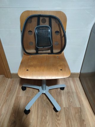 Escritorio y silla madera