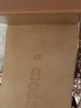 Zapatos dorados Gioseppo mujer