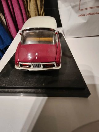 Modellino Auto DS