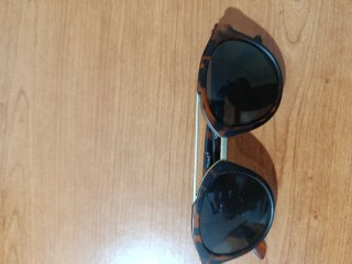 Gafas de sol tortuga y negras