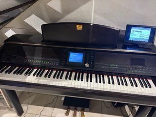 Yamaha Clavinova CVP 405 Piano Digital
