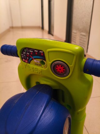 Moto correpasillos Juguettos azul y verde