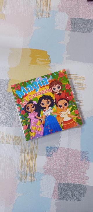 Libro Magia en el corazón interactivo velcro