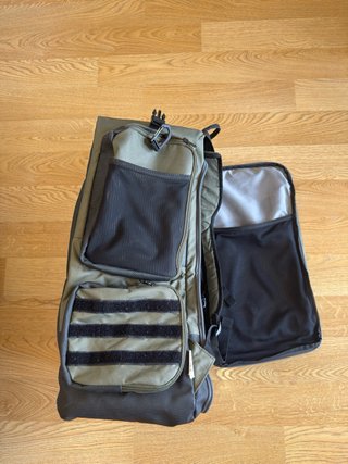Mochila Corength Crosstraining Negra y Verde Oliva