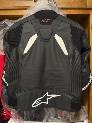 Chaqueta Alpinestars GP Plus V4 Negra