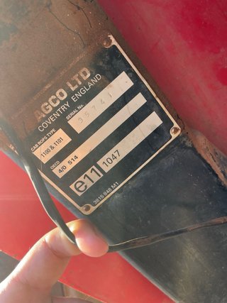 Tractor Massey Ferguson 4255