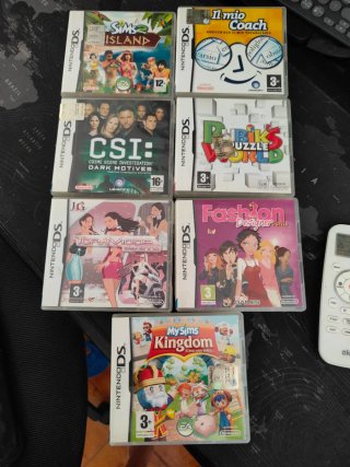 Giochi Nintendo DS: Sims, CSI, Rubik's, Fashion
