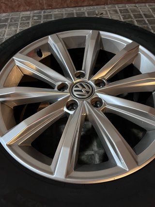 Llantas Volkswagen 17 con neumáticos